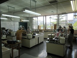 中関ふれあい食堂調理風景