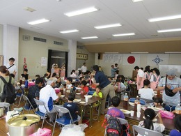 中関ふれあい食堂での食事の様子